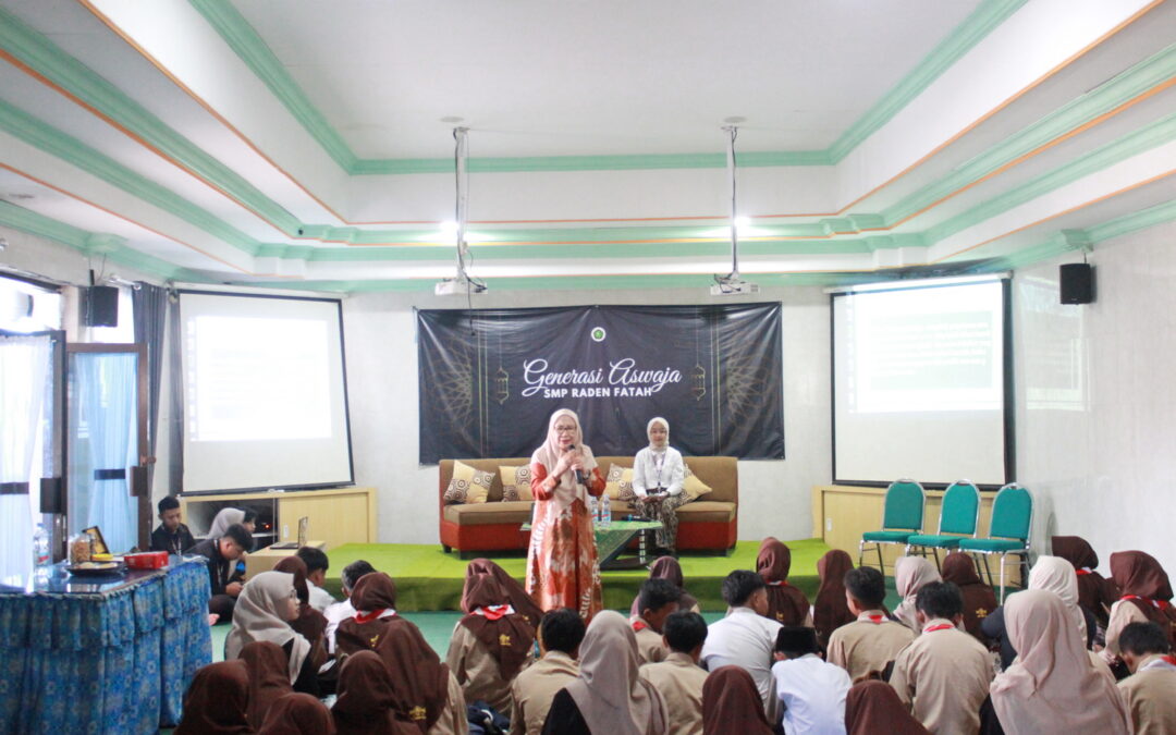 Baklit 2025: Kolaborasi Sastra dan Konservasi Apel ala Mahasiswa Sasindo UM
